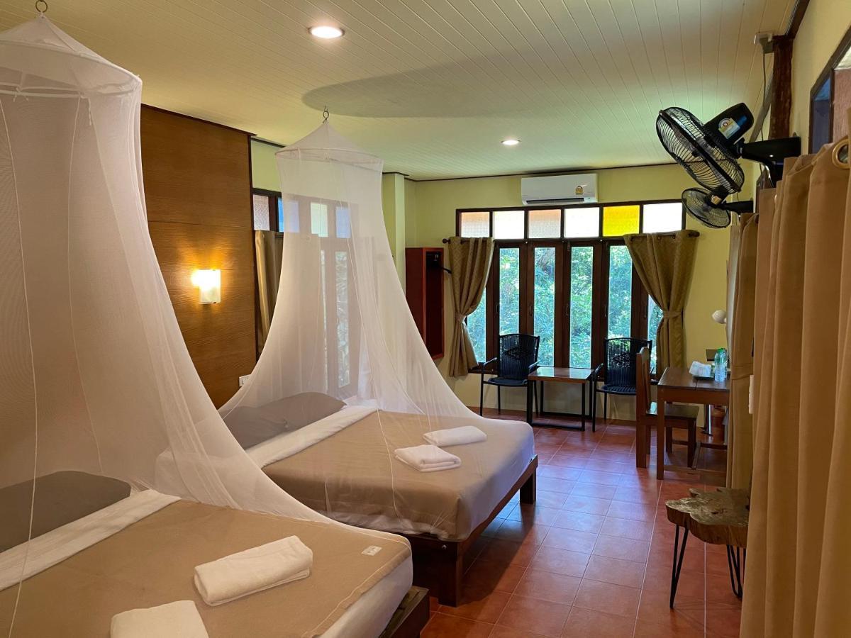 Art'S Riverview Lodge Khao Sok National Park Esterno foto