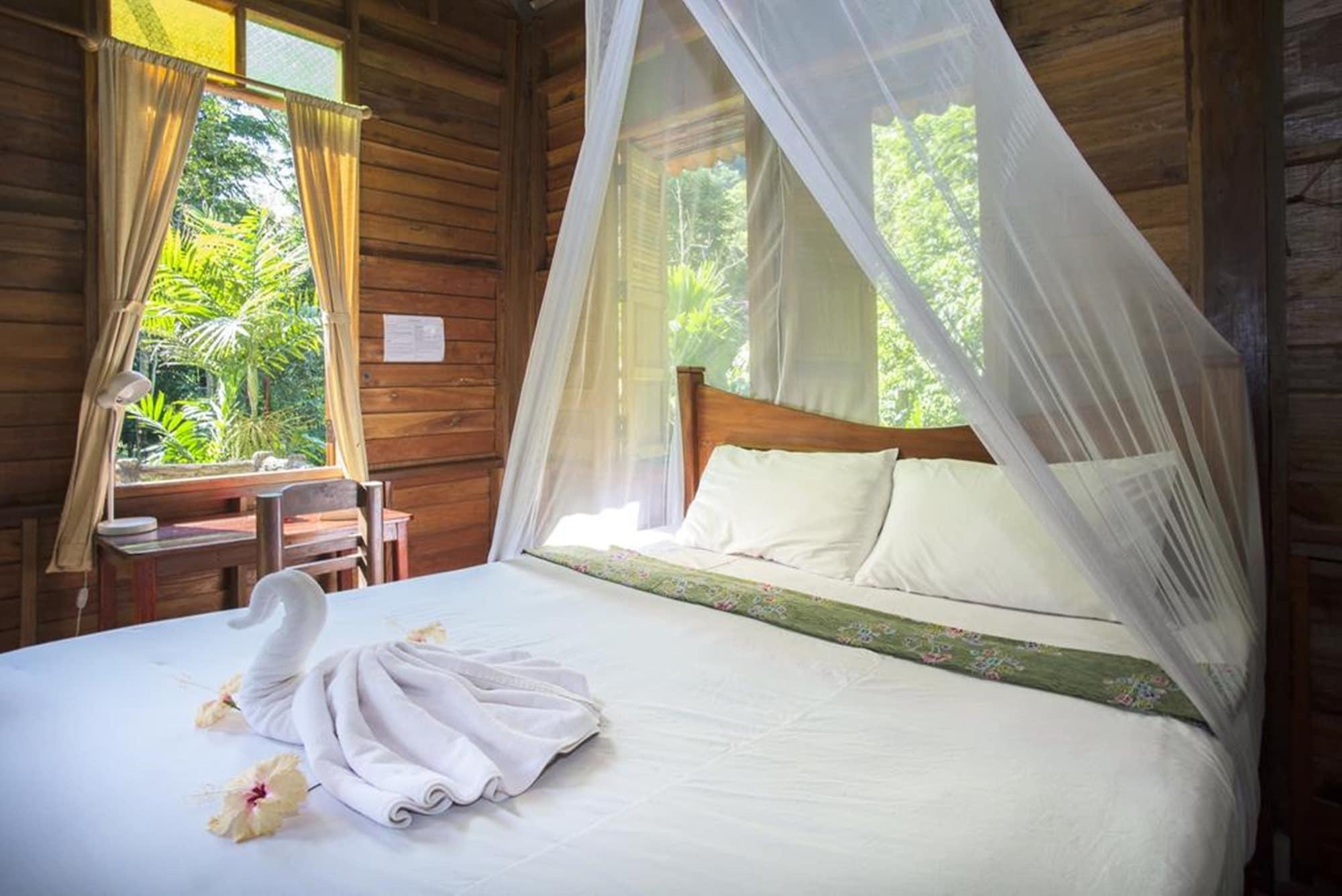 Art'S Riverview Lodge Khao Sok National Park Esterno foto