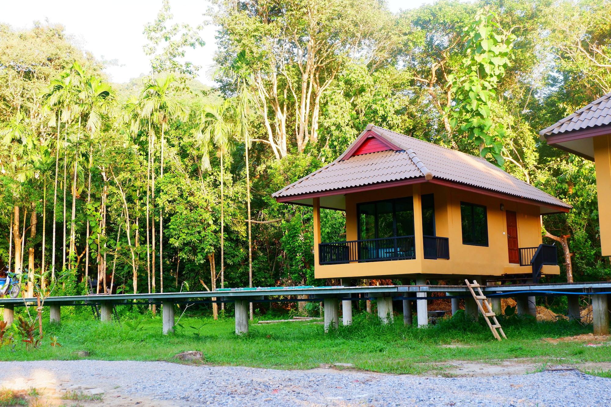 Art'S Riverview Lodge Khao Sok National Park Esterno foto