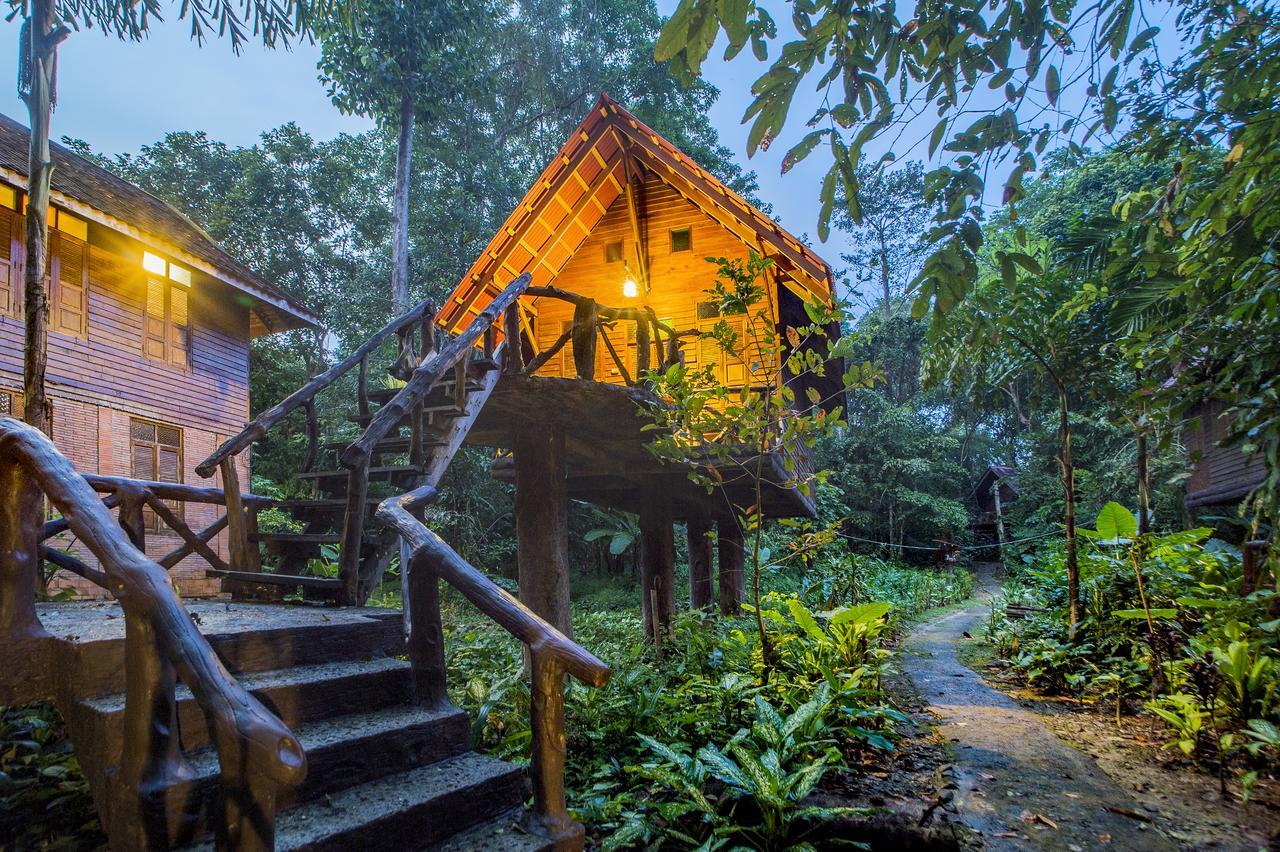 Art'S Riverview Lodge Khao Sok National Park Esterno foto