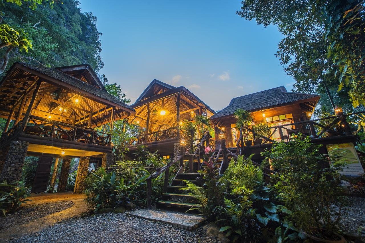 Art'S Riverview Lodge Khao Sok National Park Esterno foto