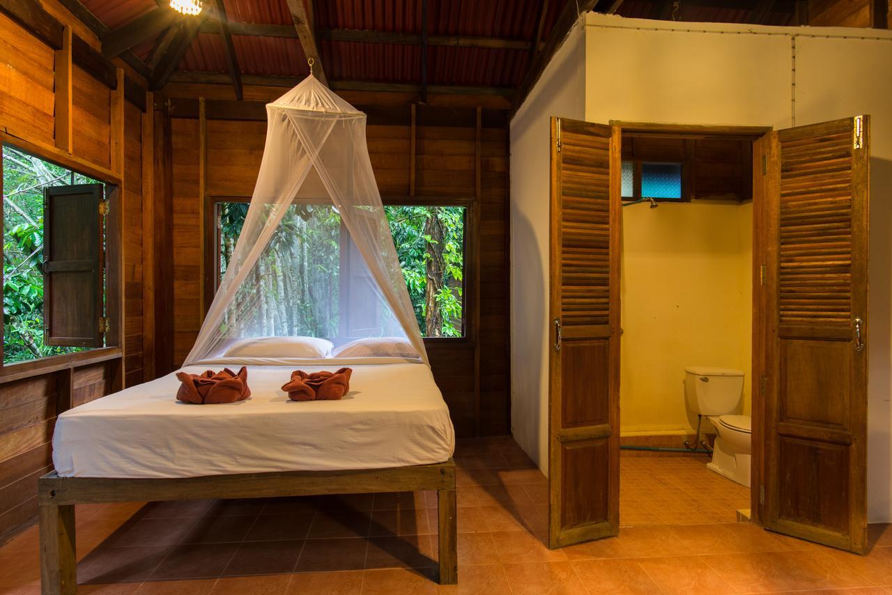 Art'S Riverview Lodge Khao Sok National Park Esterno foto