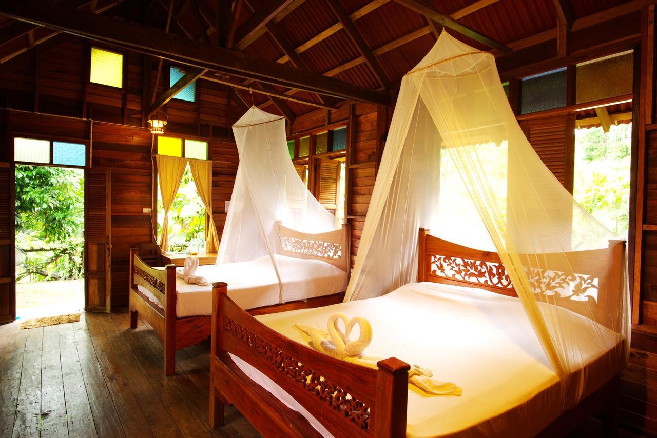 Art'S Riverview Lodge Khao Sok National Park Esterno foto