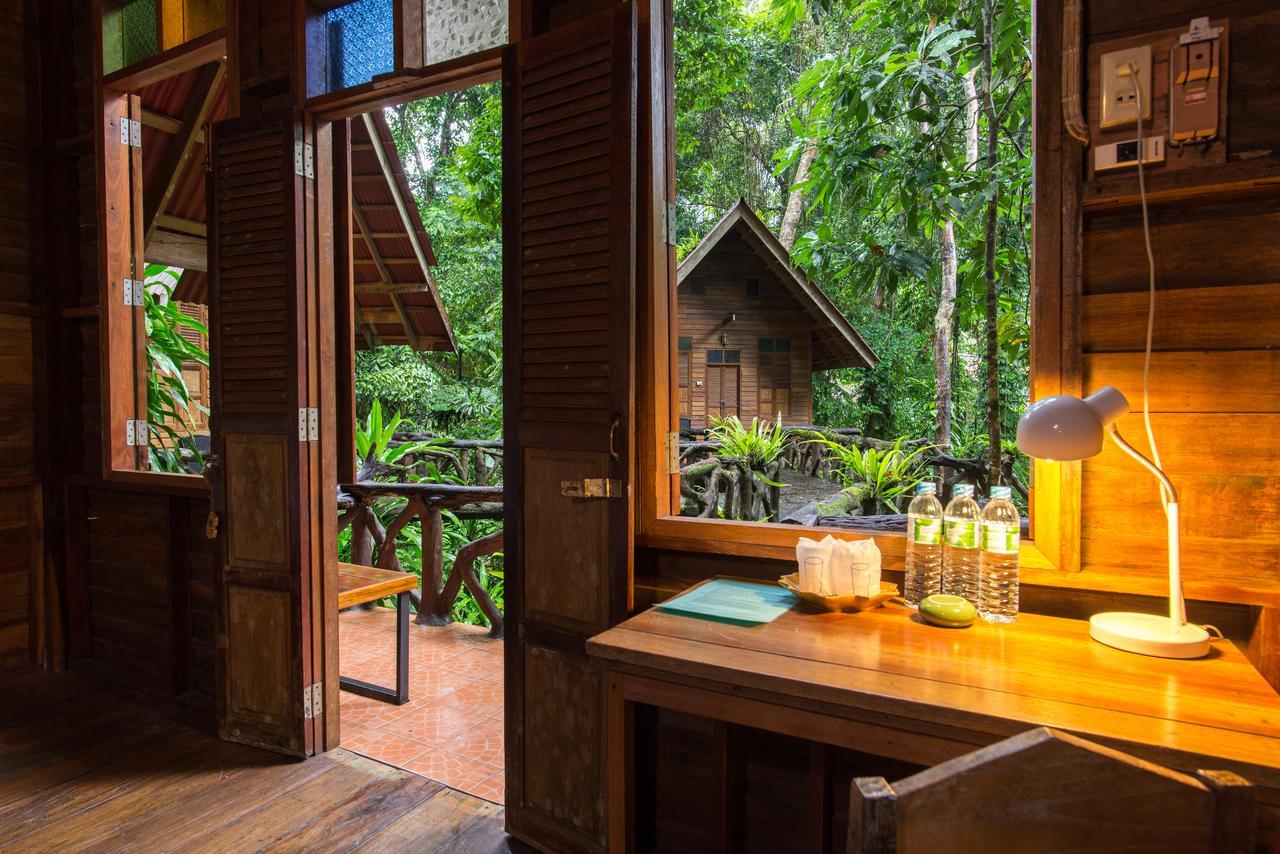 Art'S Riverview Lodge Khao Sok National Park Esterno foto